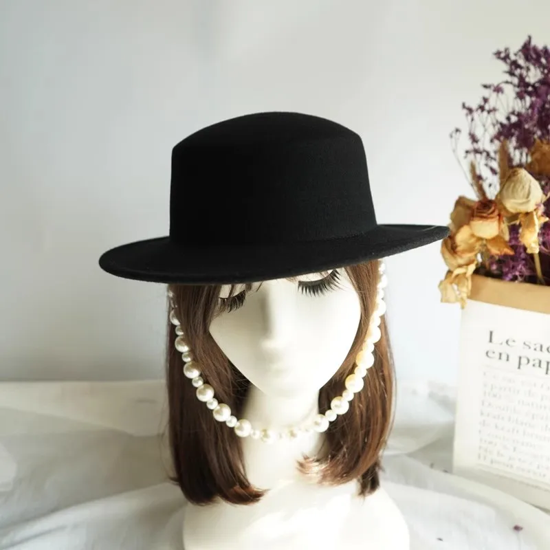 

202309-shi ins chic winter wool felt Short pearl chain lady fedoras cap women leisure panama jazz hat