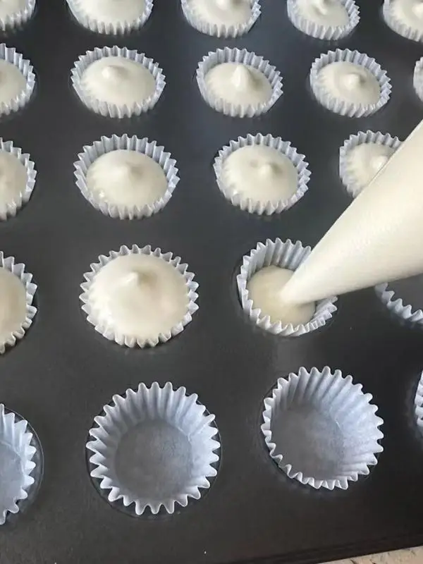 Carbon Steel Muffin Tray 4