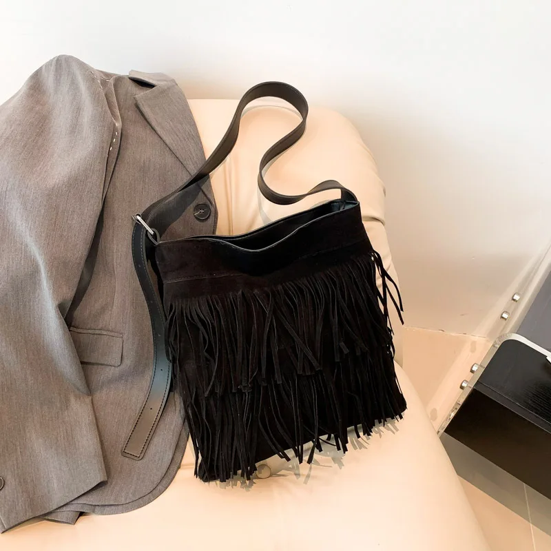 New Designer Luxury Crossbody Bag Nubuck Leather Tassel Shoulder Bag for Women Large-capacity Lazy Wind Underarm Shoulder Bag