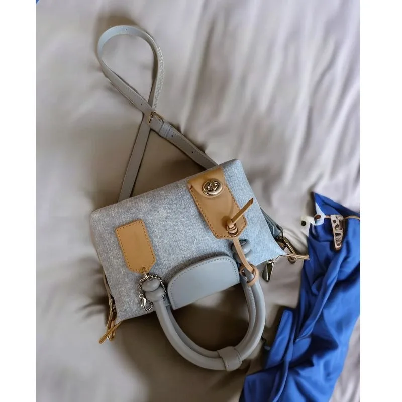 High-value, Niche, High-end, 2024 New Versatile Bag, Fashionable, Hand-held Dumpling Bag, One-shoulder Crossbody Bag