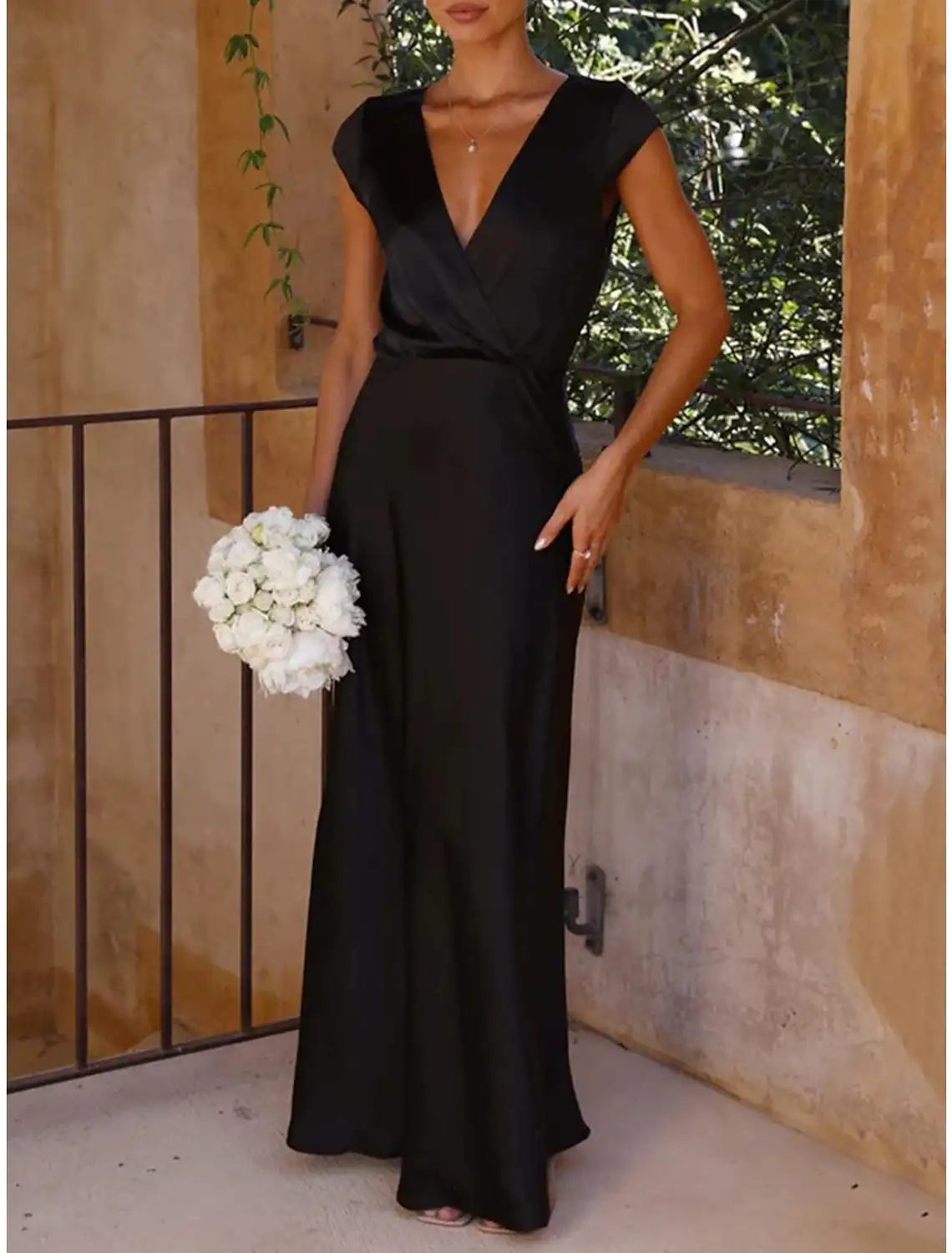 

Women's Black Dress Prom Dress V Neck Elegant Wedding Guest Party Vacation