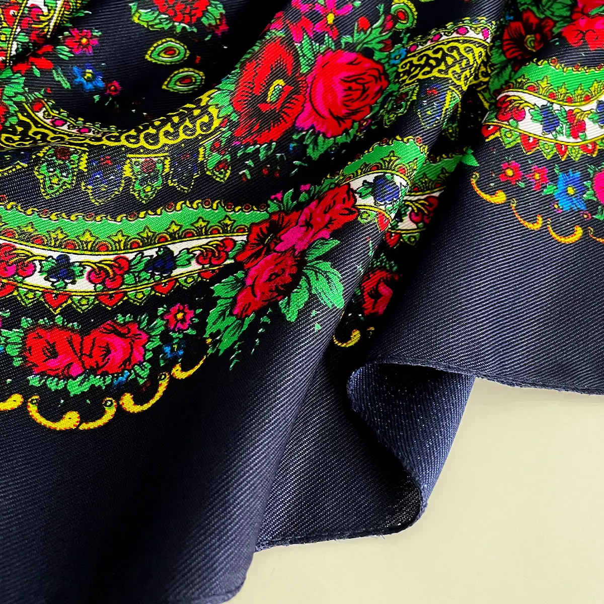 70X70CM Hochwertige Quadratische Mode Schal Frauen Floral Baumwolle Bandanas Dame Schals Hijab Stirnband Zubehör Taschentuch Haar – Detail 15