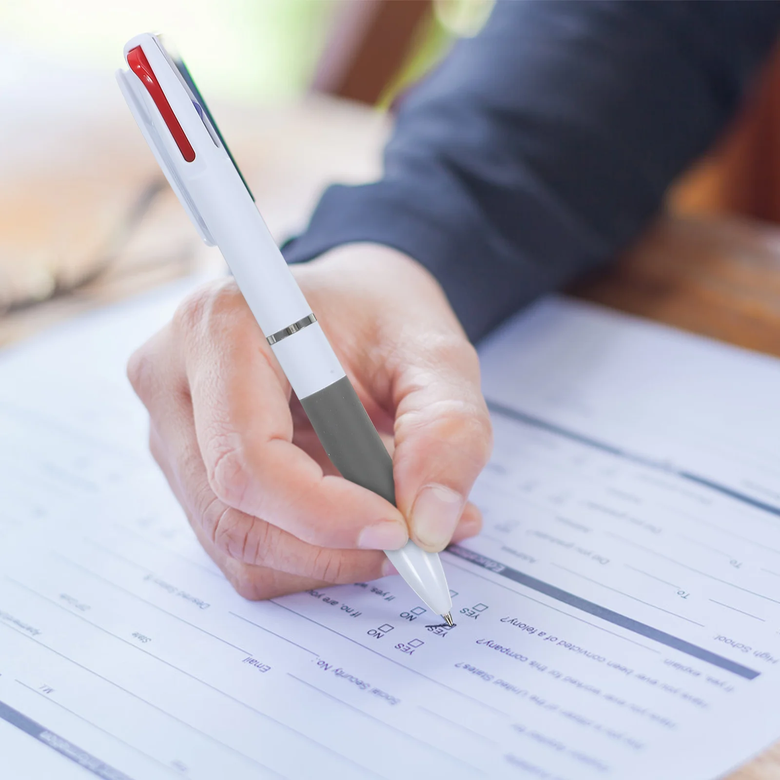 Рисунок 5 - разноцветные шариковые ручки