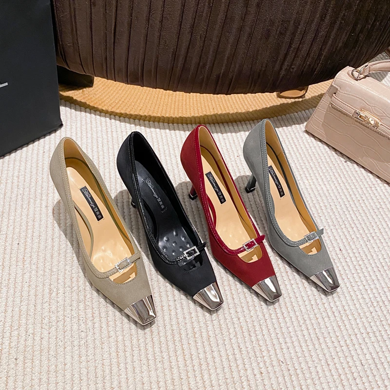 

Новинка весна-лето замшевые туфли с металлическим квадратным носком банкетное платье Универсальные женские туфли на шпильке большого и маленького размера