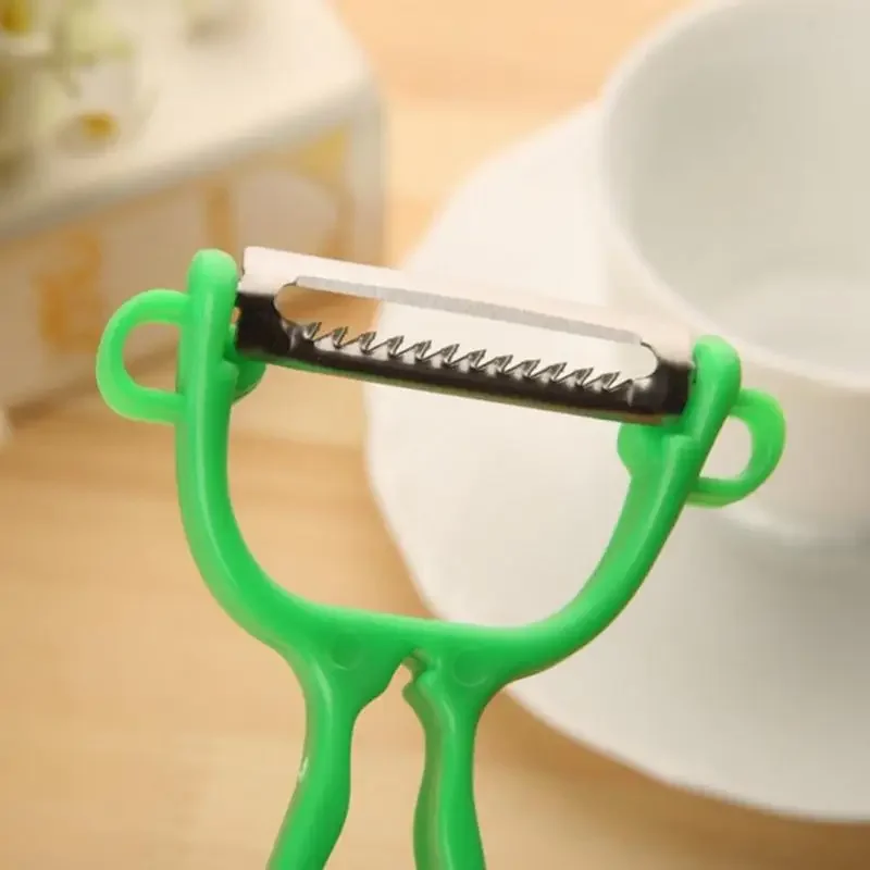 

Multifunctional Kitchen Accessories: 1 New Piece of Vegetable and Fruit Peeler, Julienne Cutter Gadgets