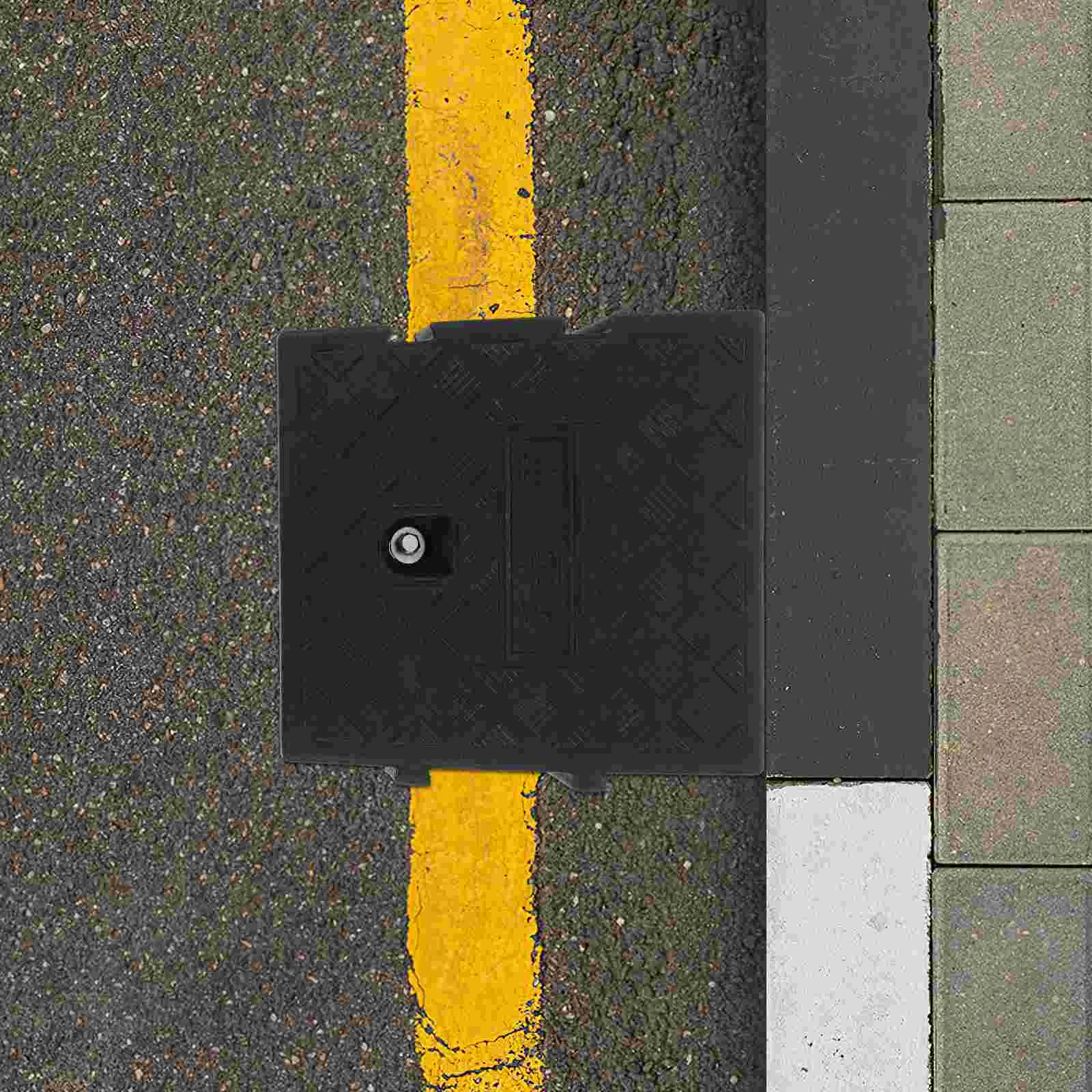 

2 Pcs Triangle Pad Wheelchair Floor Tile Threshold Plastic Curb Ramps for Driveway