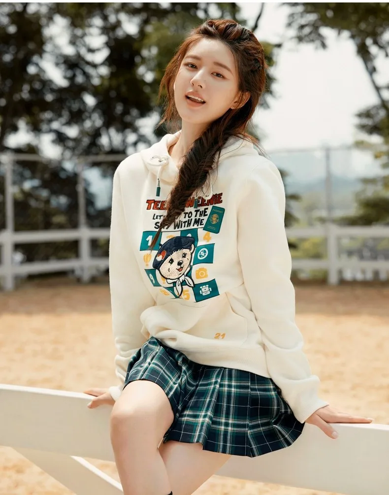 

Bear Embroidery Hoodies For Women, White Color , Kawaii Cotton Tops , Oversize Hip Hop Sweatshirt , vestidos para mujer, Traf