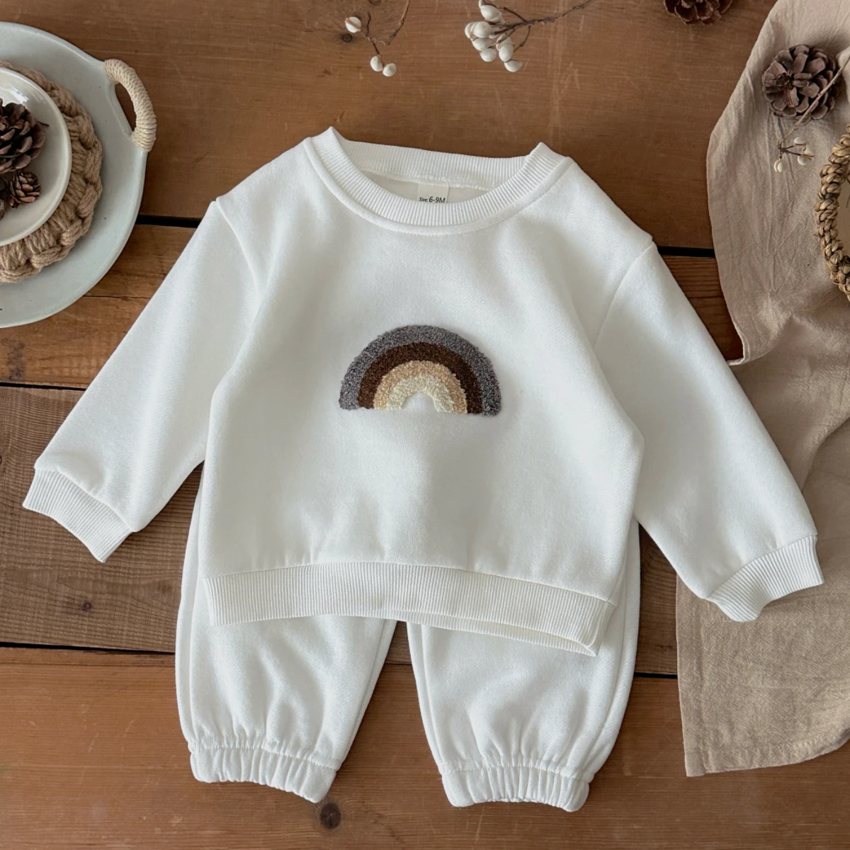 Description Picture 6 of item2Pcs/set Winter New Plush Baby Clothes Outfits Rainbow Towel Embroidery Top+Solid Color Long Pants Newborn Set Toddler Suits