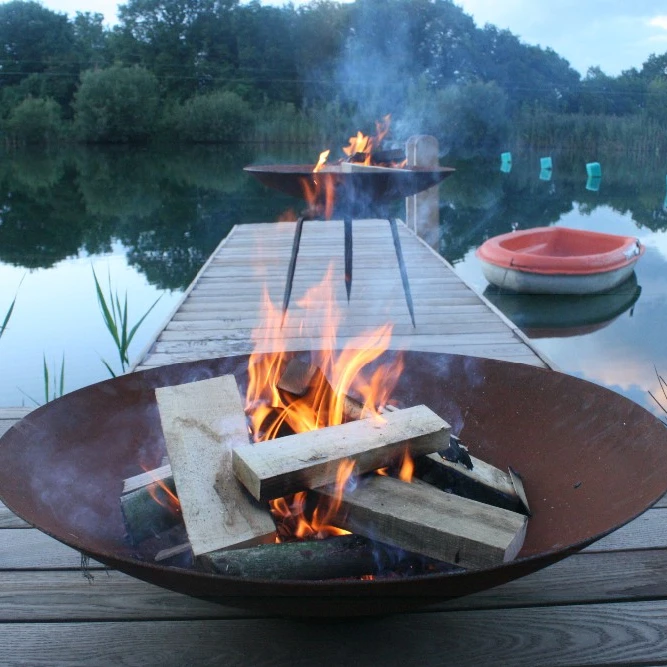 Pozzo Del Fuoco E Ciotola Dell'Acqua In Metallo Corten Da 80Cm