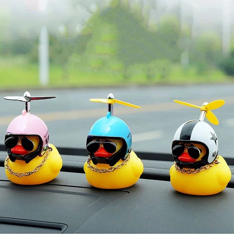 

Car Ornaments Duck With Helmet Broken Wind Pendant Small Yellow Duck Road Bike Motor Helmet Riding Cycling Accessories No Lights