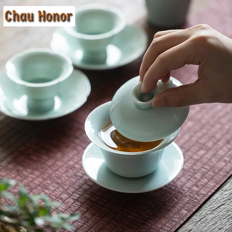 105ML Hutian Kiln Celadon Tea Pot Gracked Glaze Tea Maker Small Ceramic Teapot With Strainer Misty Blue Porcelain KungFu Teaware