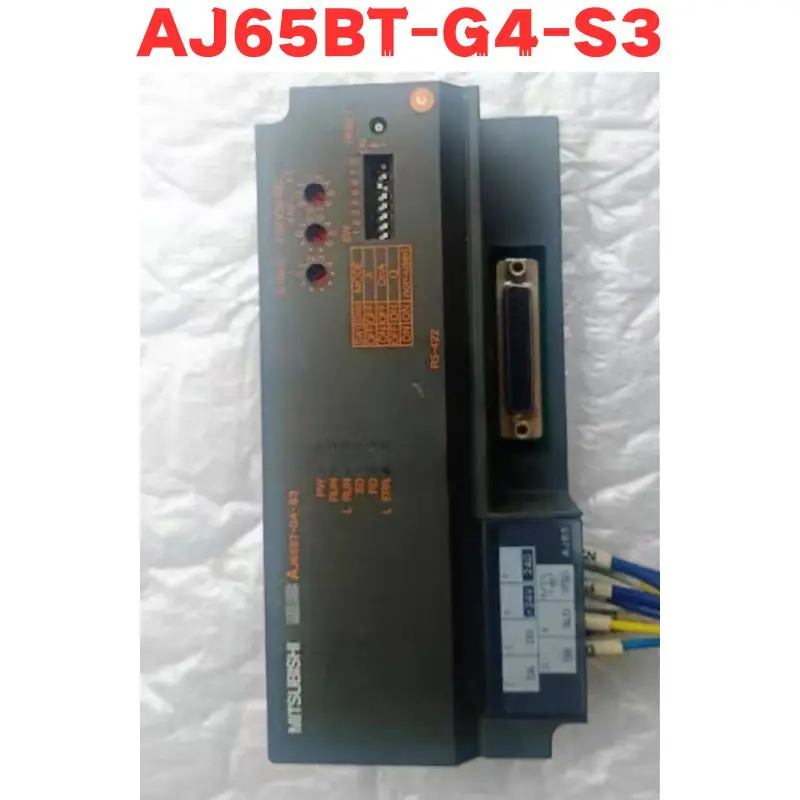 

AJ65BT-G4-S3 Бывшая в употреблении стандартная проверка модуля AJ65BT G4 S3