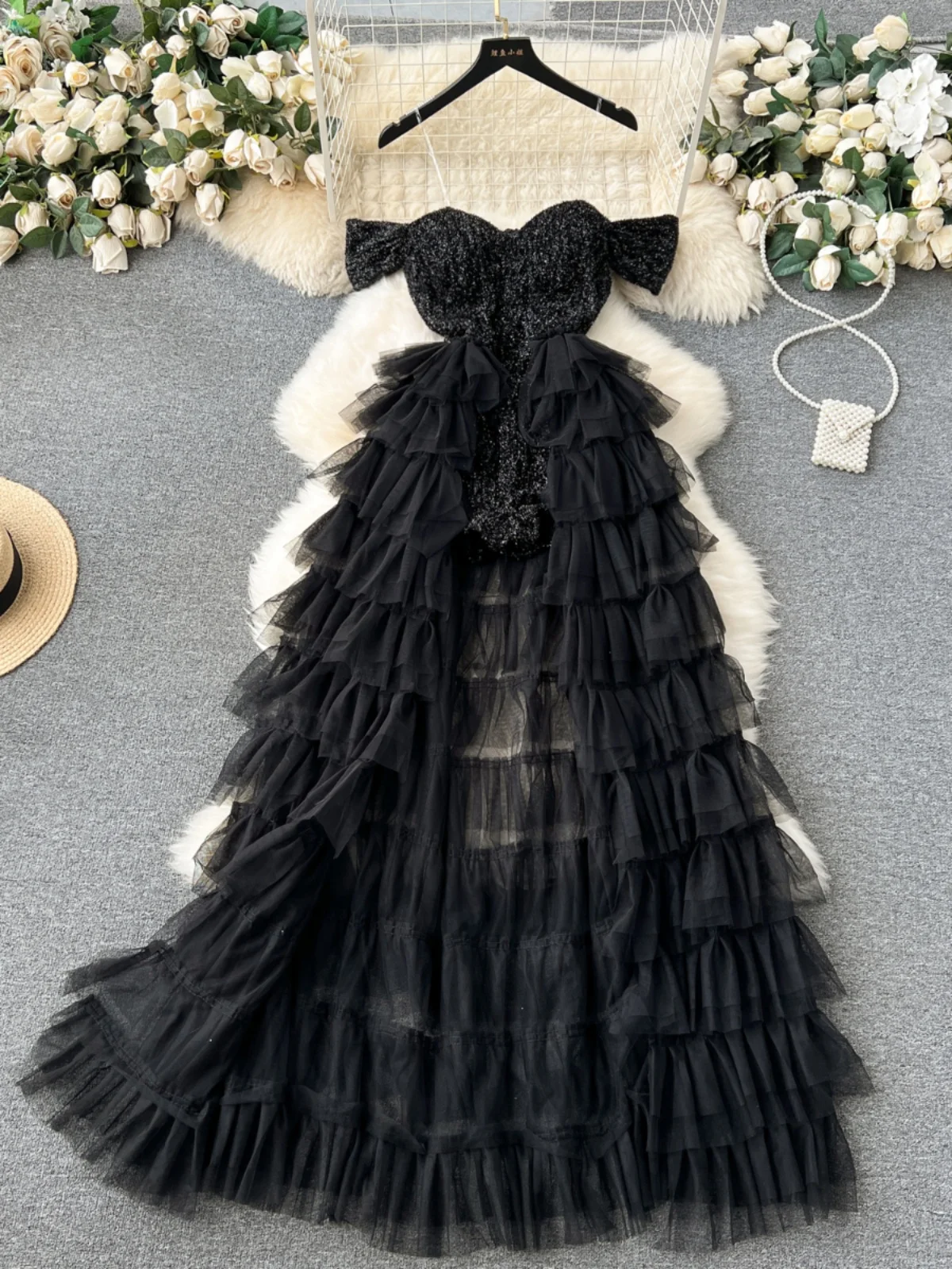 

Light Luxury Rebellious Style High-Grade Sling Siamese Split Skirt Sequin Stitching Mesh Design Super Socialite Dress