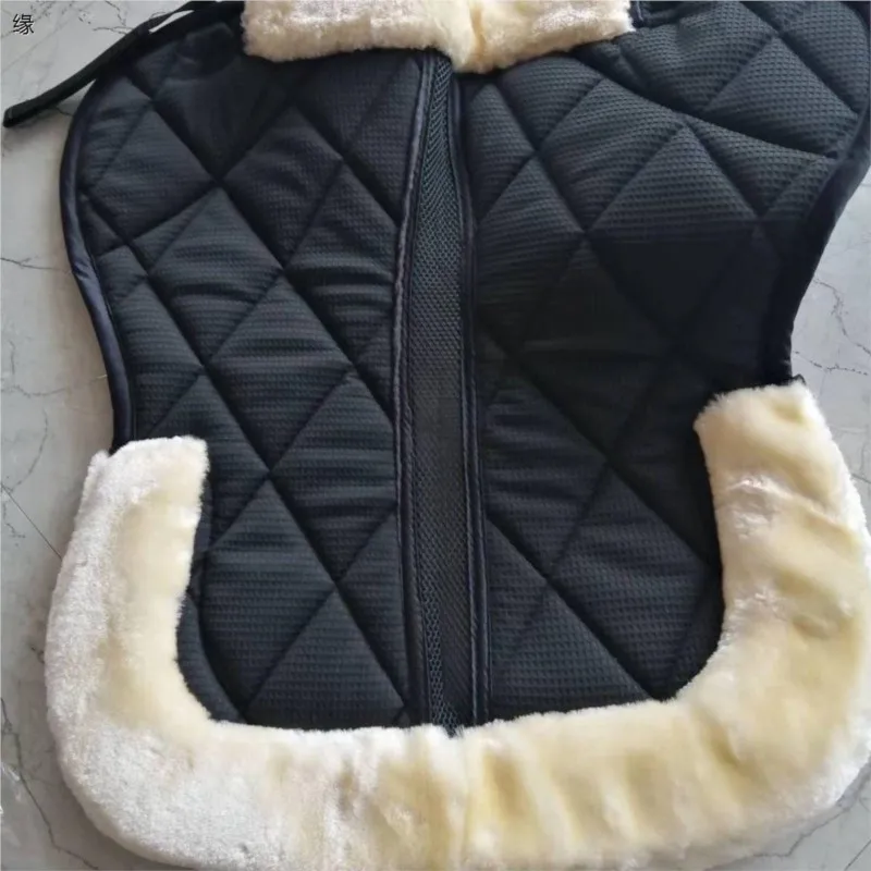 Equestrian Balance Pad, Wool Velvet Horse Shock-absorbing Sweat Absorbing Pad, Thickened Saddle Cushion