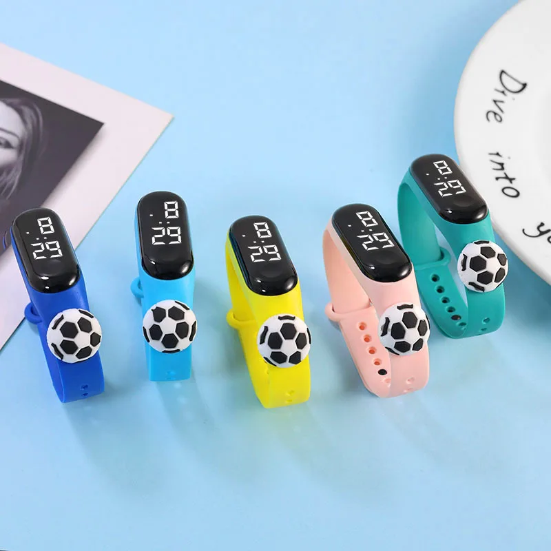 10pcs/lot New Children's Outdoor Sports Watch Bracelet Simple Cartoon Football Student Electronic Watch Gift 2