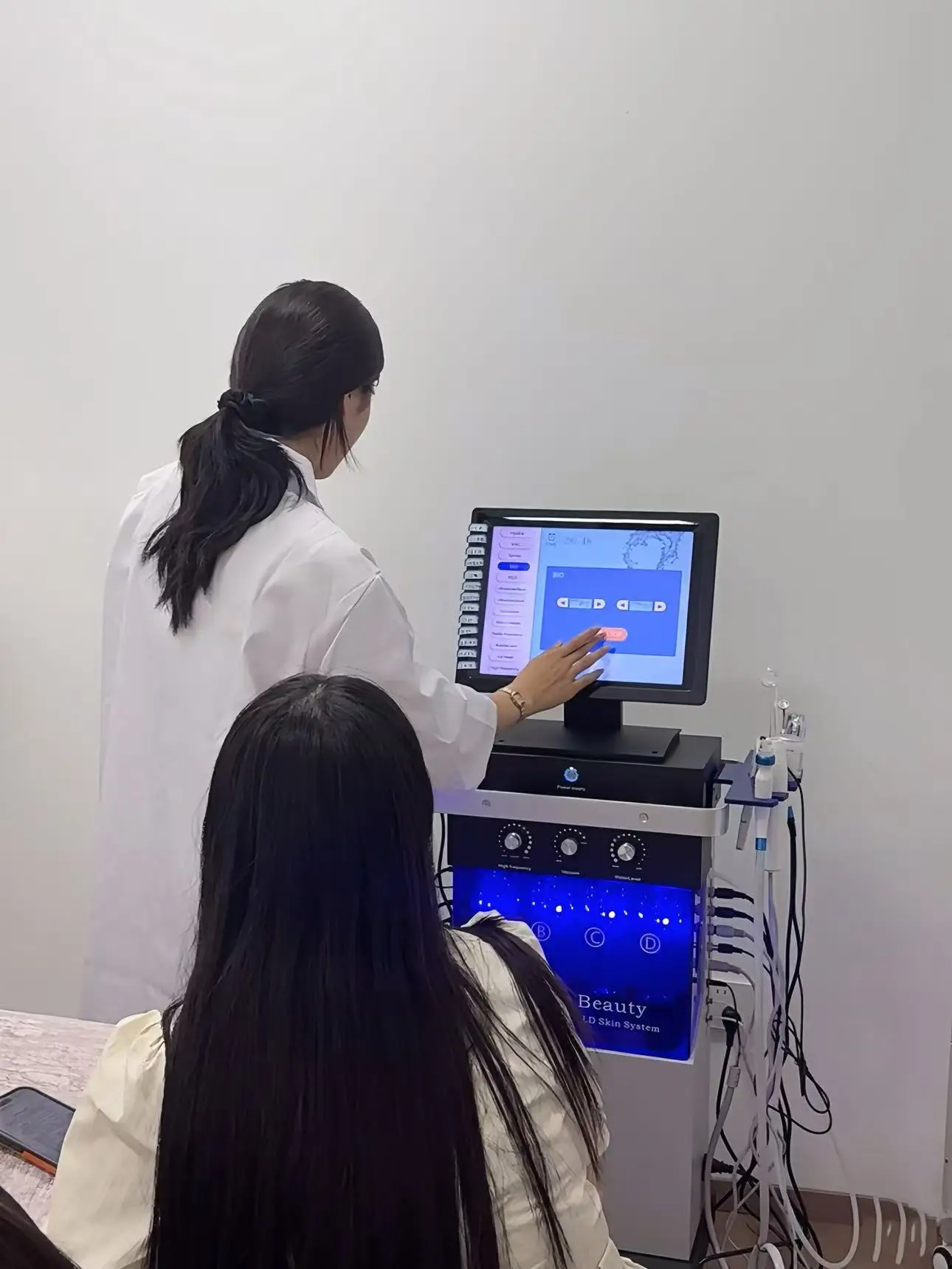 Máquina facial 14 en 1 Hydra Beauty para peeling de piel, hidradermoabrasión, máquina coreana Aqua Peel.