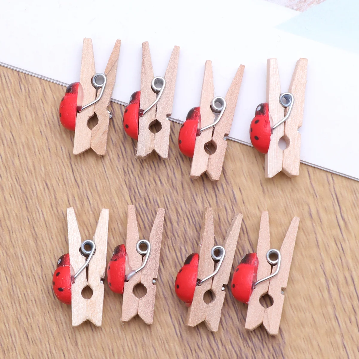 

100Pcs Wooden Photo Clips, Red Beetle Shape Photo Hanging Display Pegs Set Photo Decor Clips Craft Decorative Clips for Wedding