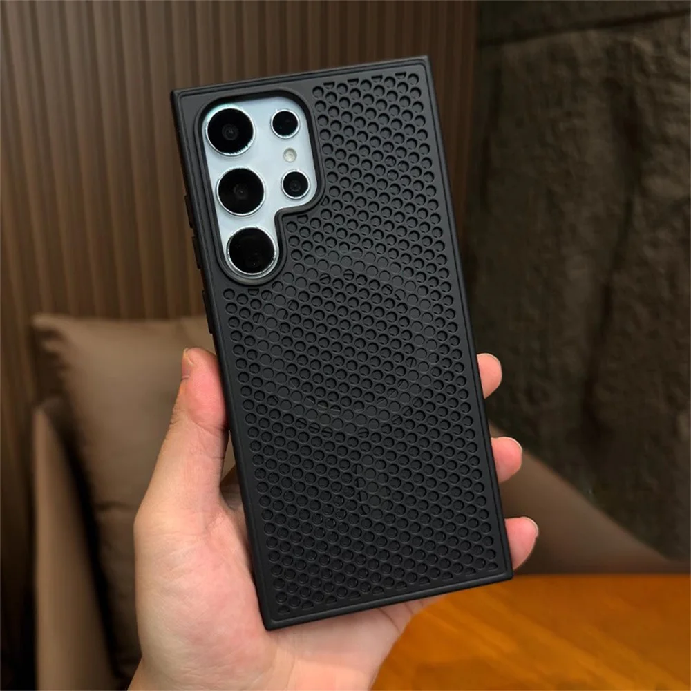 Enhanced Heat Dissipation Magnetic Case with Cooling and Wireless Charging Features
