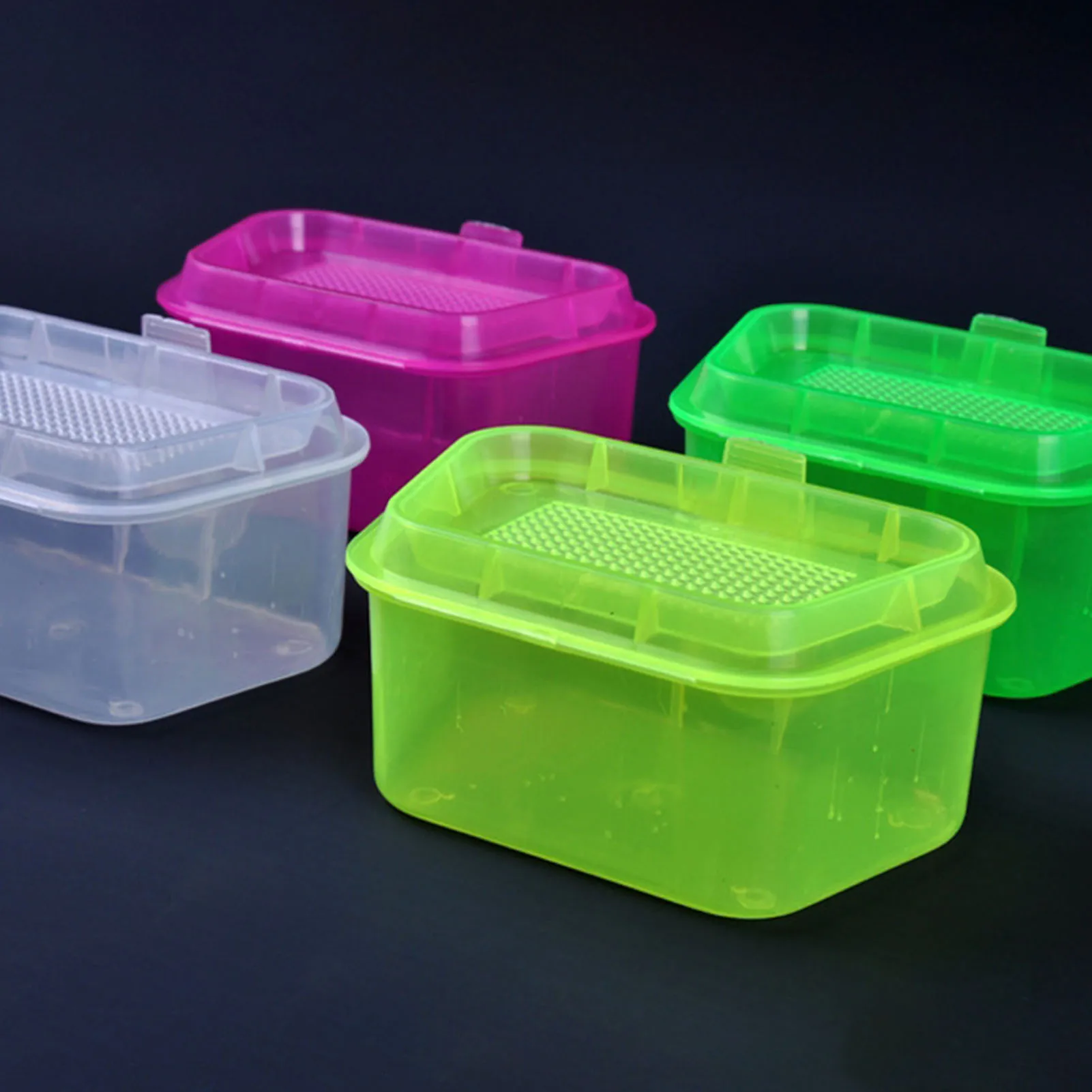 Live Bait Plastic Storage Case Easy Open Fish Live Bait Boxes with Breathable Lid for Kids and Adult Fishing