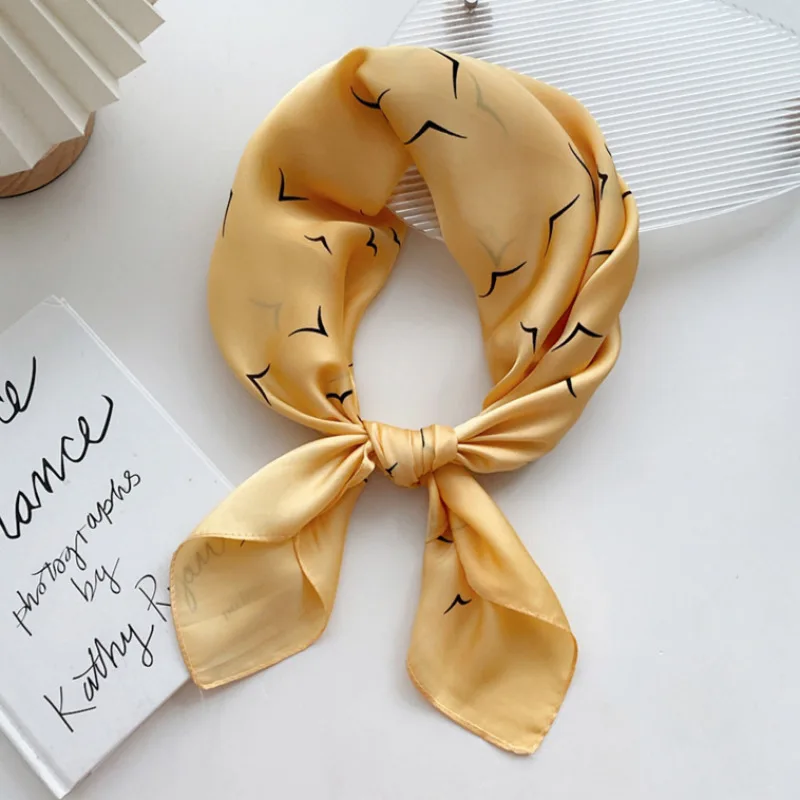 Рисунок 4 - Шелковый шарф женский Универсальный