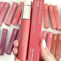 Rare Beauty Liquid Blush, fini soyeux et lisse, naturel, longue tenue, effet repulpant, Happy Hope Delight, rouge à lèvres teinté, gloss, maquillage 4
