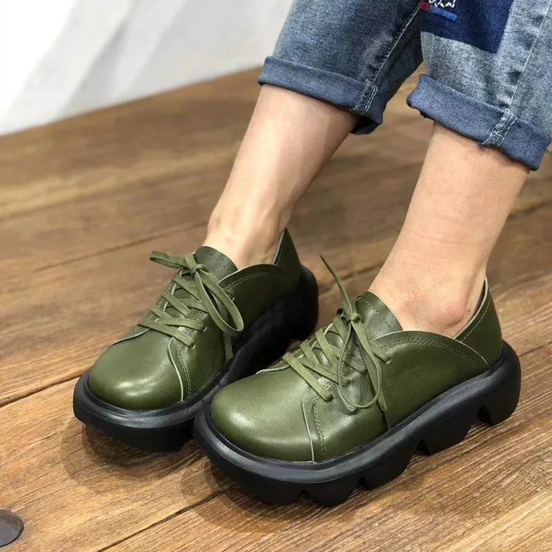 thumbnail image 1 of Zapatos de plataforma con cordones de color verde para primavera 2022, zapatos planos casuales de cuero de vaca genuino hechos a mano, zapatos individuales, 1 of 5