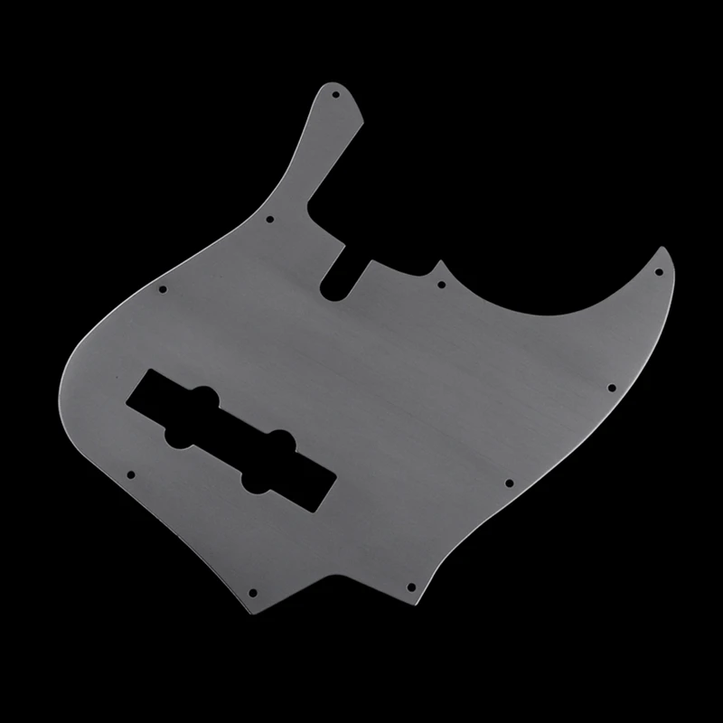 Рисунок 2 - Накладка на бас-гитару с 10 отверстиями