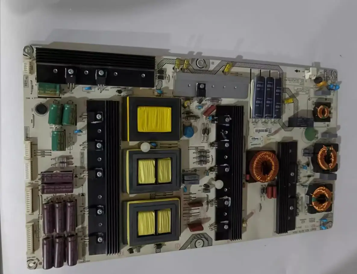 

Плата источника питания RSAG7.820.6279/1x VER.H для LED75XT900X3DU, различия в цене