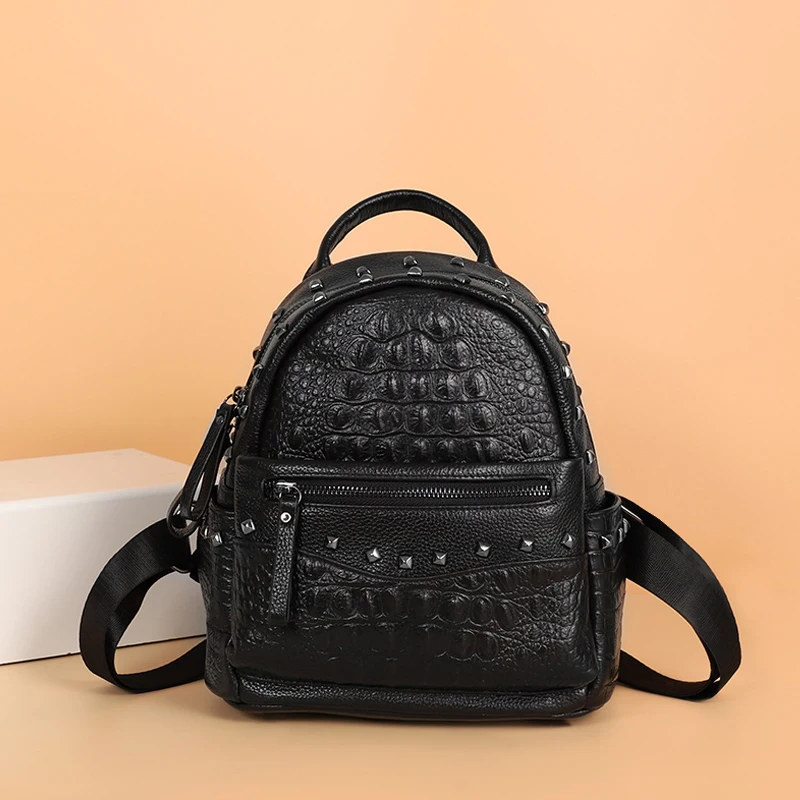 100% Real Leather Women Backpack Rivet Female Daily Crocodile Pattern School Bag for Girls Teenagers Travel Bag Leather rucksack 3