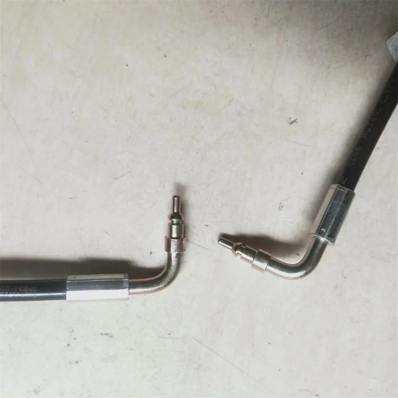 811W41723-6030 Double-bend Quick-plug Hose Used For CNHTC SINOTRUK SITRAK G7 Cab Lift Pump Hydraulic Oil Pipe Lift Cylinder Truc