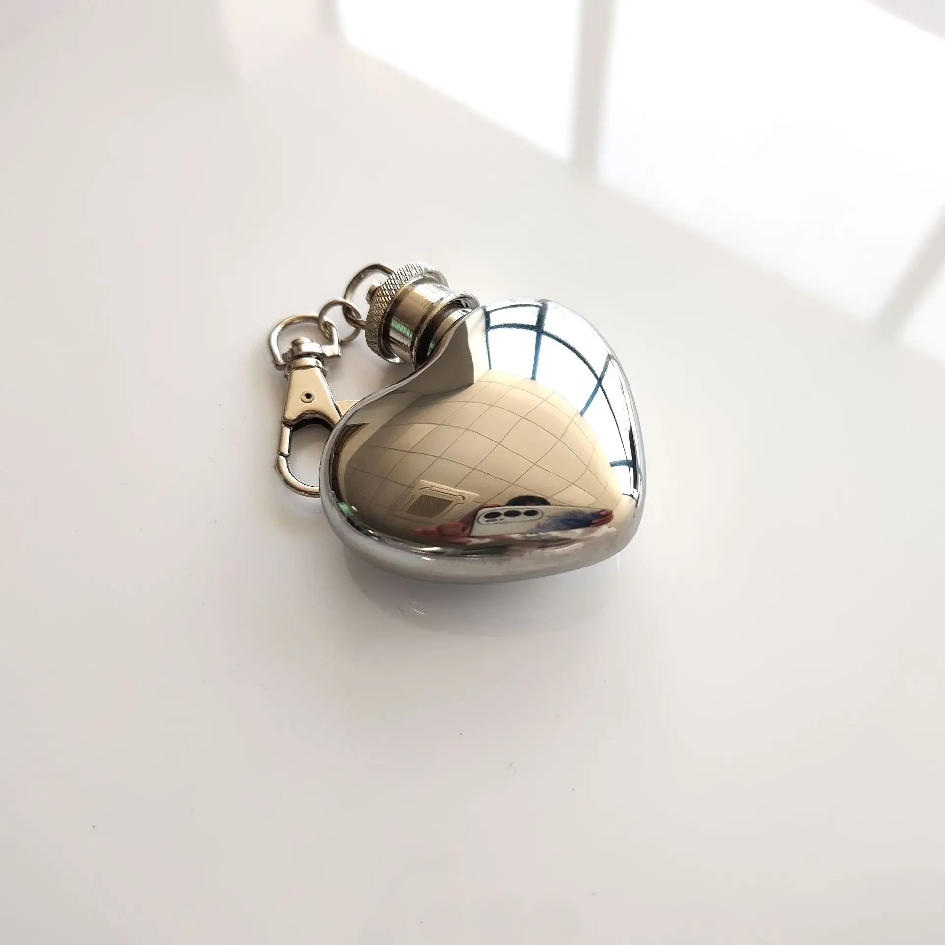 1oz mini Stainless Steel muticolor Hip Flask with keychain storage heart box Pocket Hip Flask gift package Alcohol Whiskey