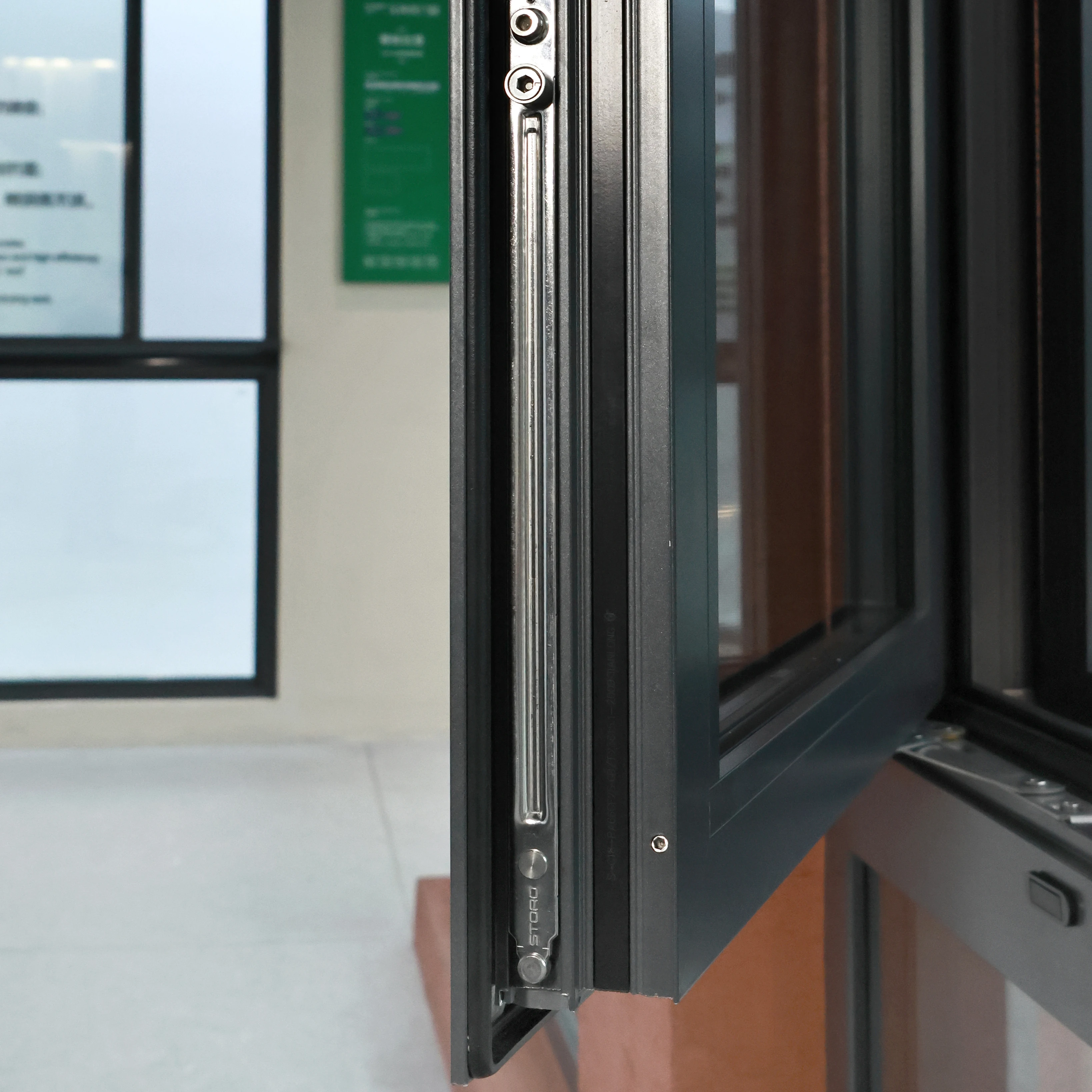 ISUMER Windows Aluminum Alloy 3.0 Frame Clear Glass Window Factory Modern Design Thermal Break Aluminum Profile Casement Windows