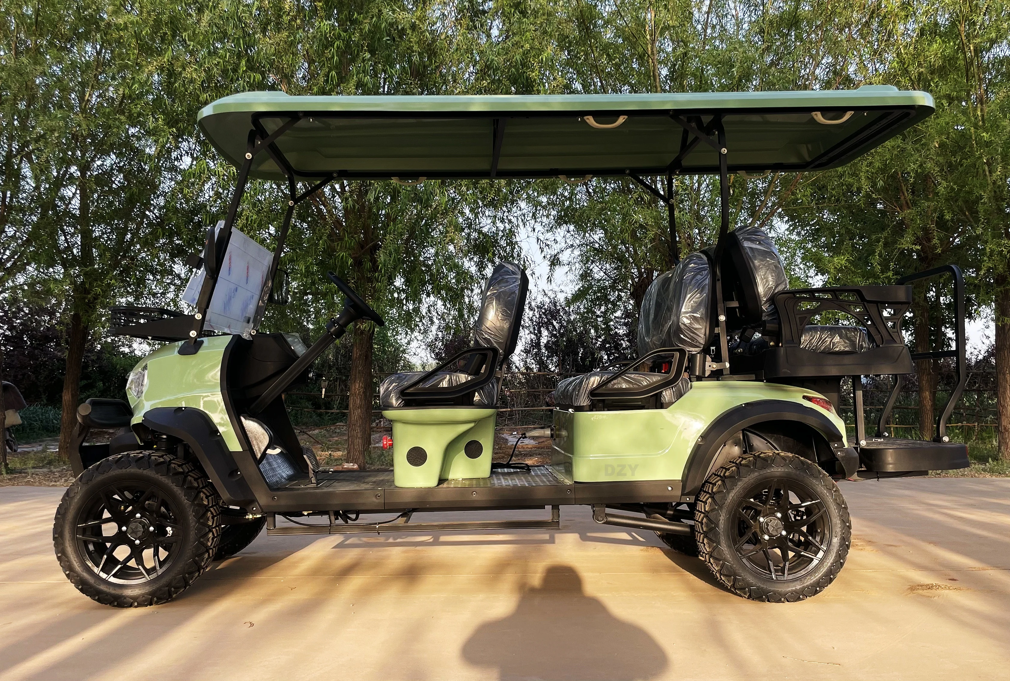 4+2 Seaters New Design Lead Battery Lithium Battery Electric Golf Cart Made in China New energy electric off-road vehicle