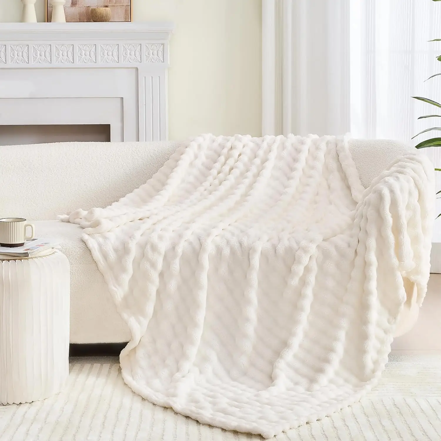 Luxurious 3D Bubble White Plush Fleece Blanket - Ultra-Soft Textured Throw