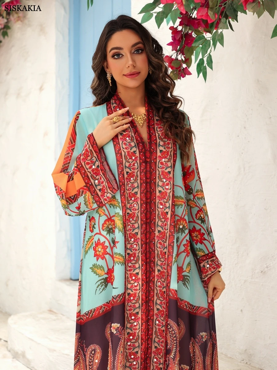 جلابية تراثية بنقوش زهرية