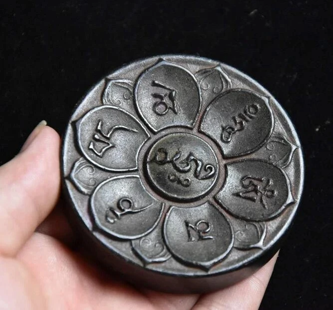 

Хуншанская культура архаизированная черная железная подвесная статуя лотоса метеорита