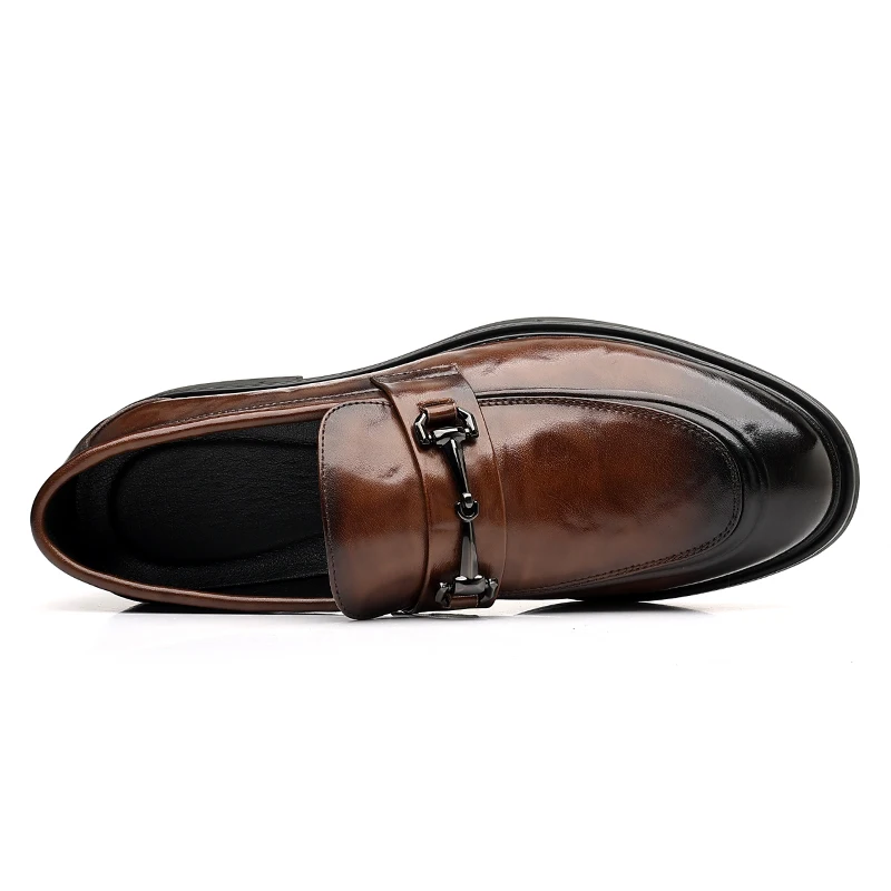جديد عصري الرجال عارضة المتسكعون مريحة وكلاسيكية الأعمال الرسمية عارضة أحذية معدنية مزينة أحذية حفلات الزفاف