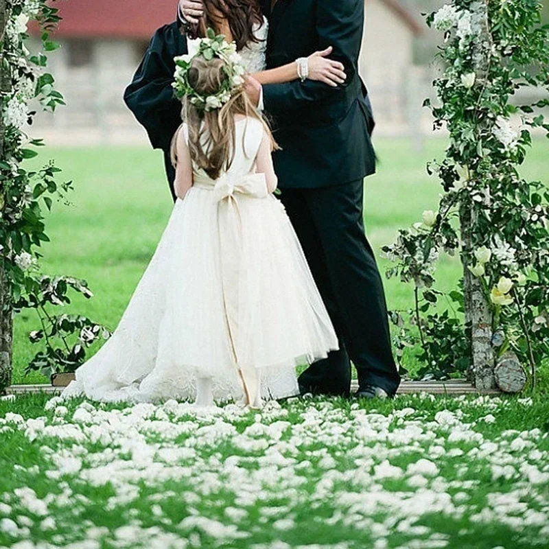 100 PCS Artificial Rose Petals Flowers White Silk Flower Rose Petal Celebration Wedding Party Ornament Valentine Day Favor Decor