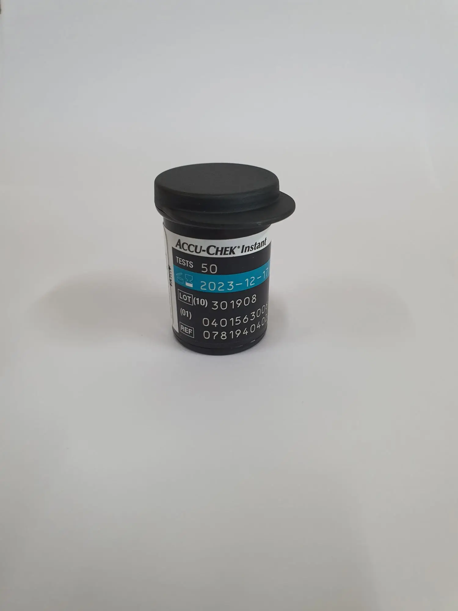 Blood glucose strips Accu Chek Instant 50/100pcs Test Strips (Expiry:2026-09)