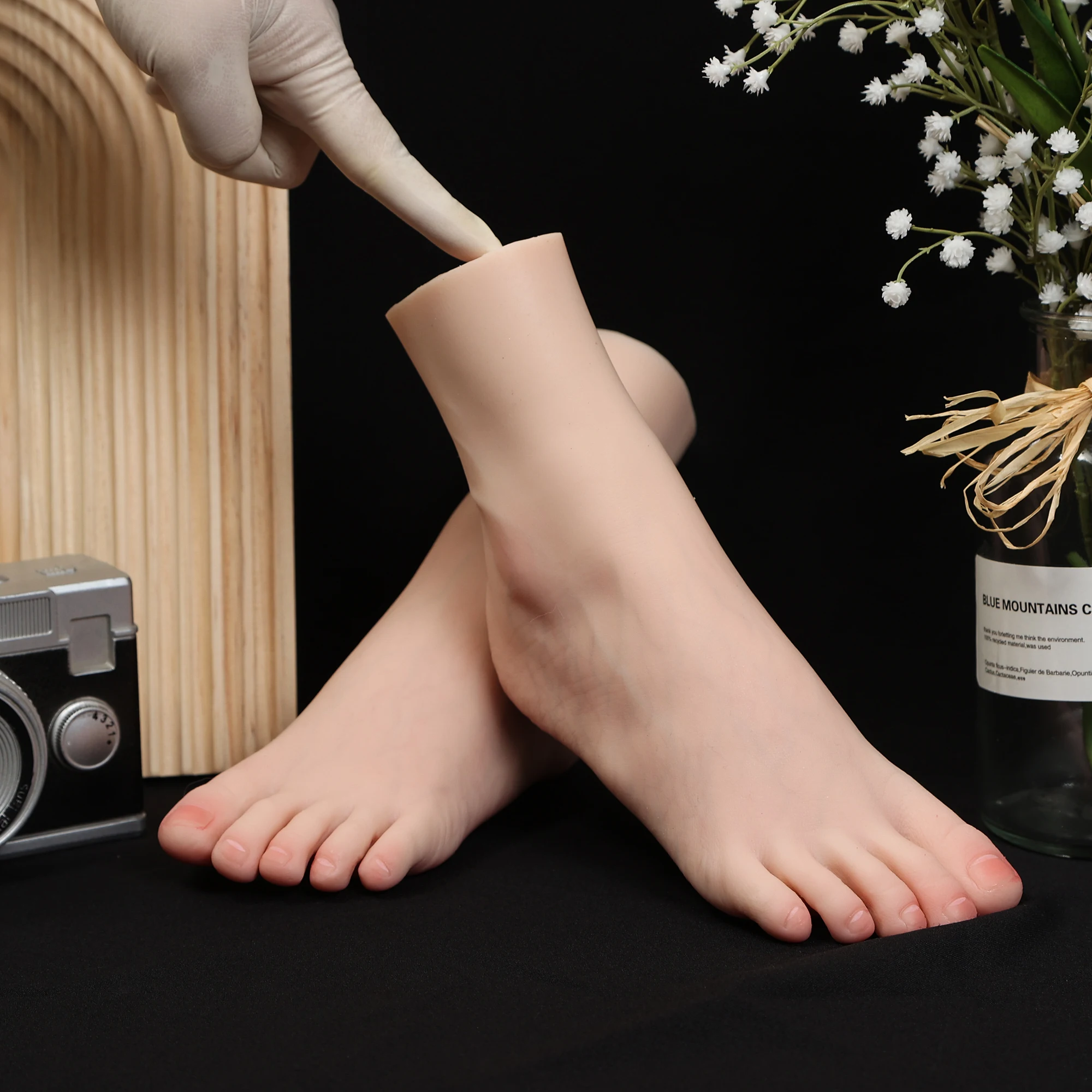 Small Size Lifelike Foot Model Female Silicone Feet For Shooting Props Sketch Drawing Socks Jewelry Display Collection ZHJ3301