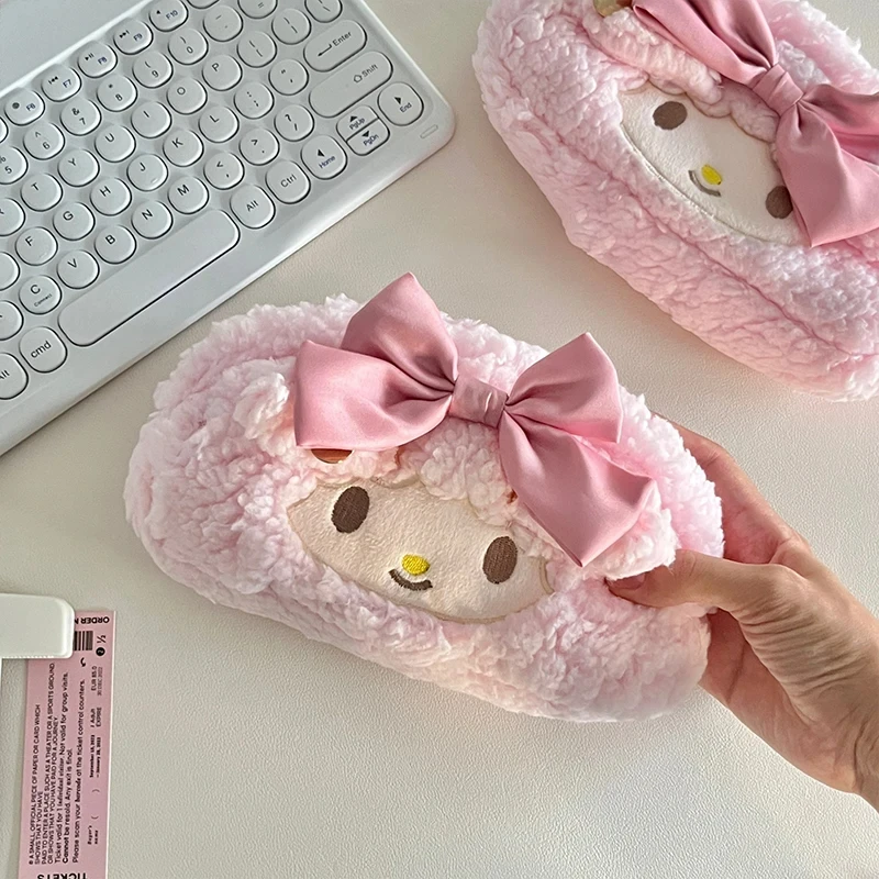 Cartoon Sanrio Melody Girl's Heart-Shaped Pencil Case With Large Capacity