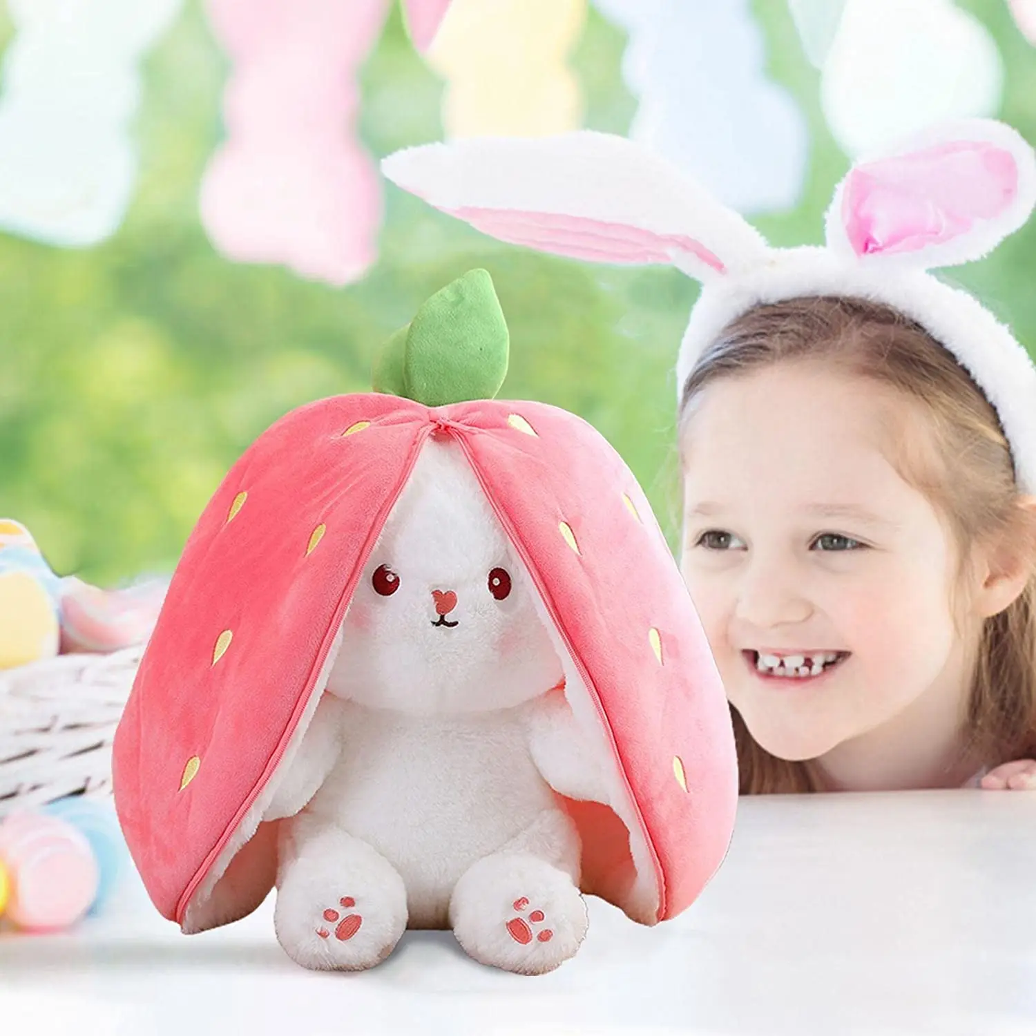 Poupée lapin en peluche créative, 35cm, jouet amusant, carotte, doux, se  cache dans un sac de fraises, jouets pour enfants, cadeau d'anniversaire  pour filles - AliExpress