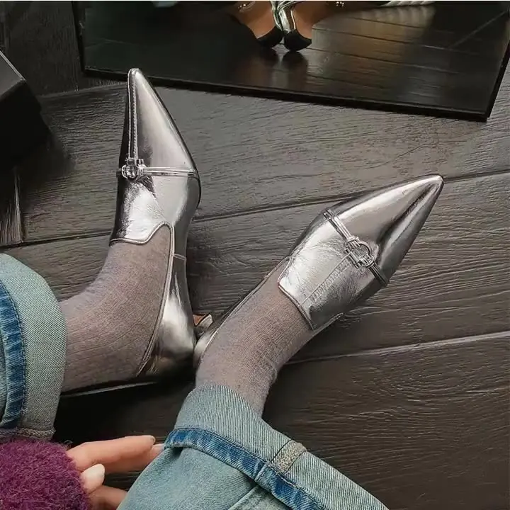 

Silver Pointed Toe Metal Buckle Thick Heel Pumps Patent Leather High Heels Women Commuting Large Size Shoes Sandalias Mujer