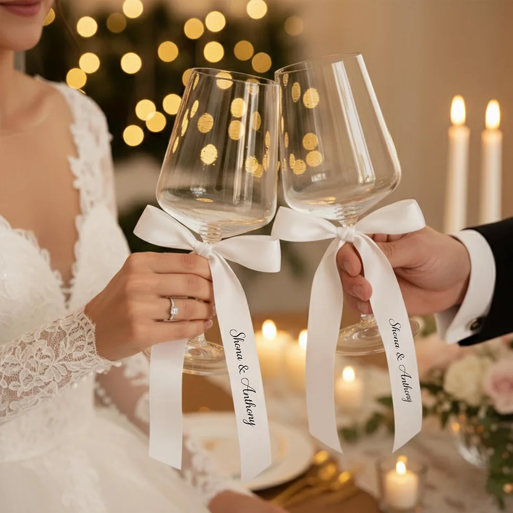 Personalisierte 5-teilige weiße Bänder mit Namen, Hochzeitstagszubehör, Weinglas-Etiketten, Tischservietten-Dekorationen, Sitzkarten für den Empfang