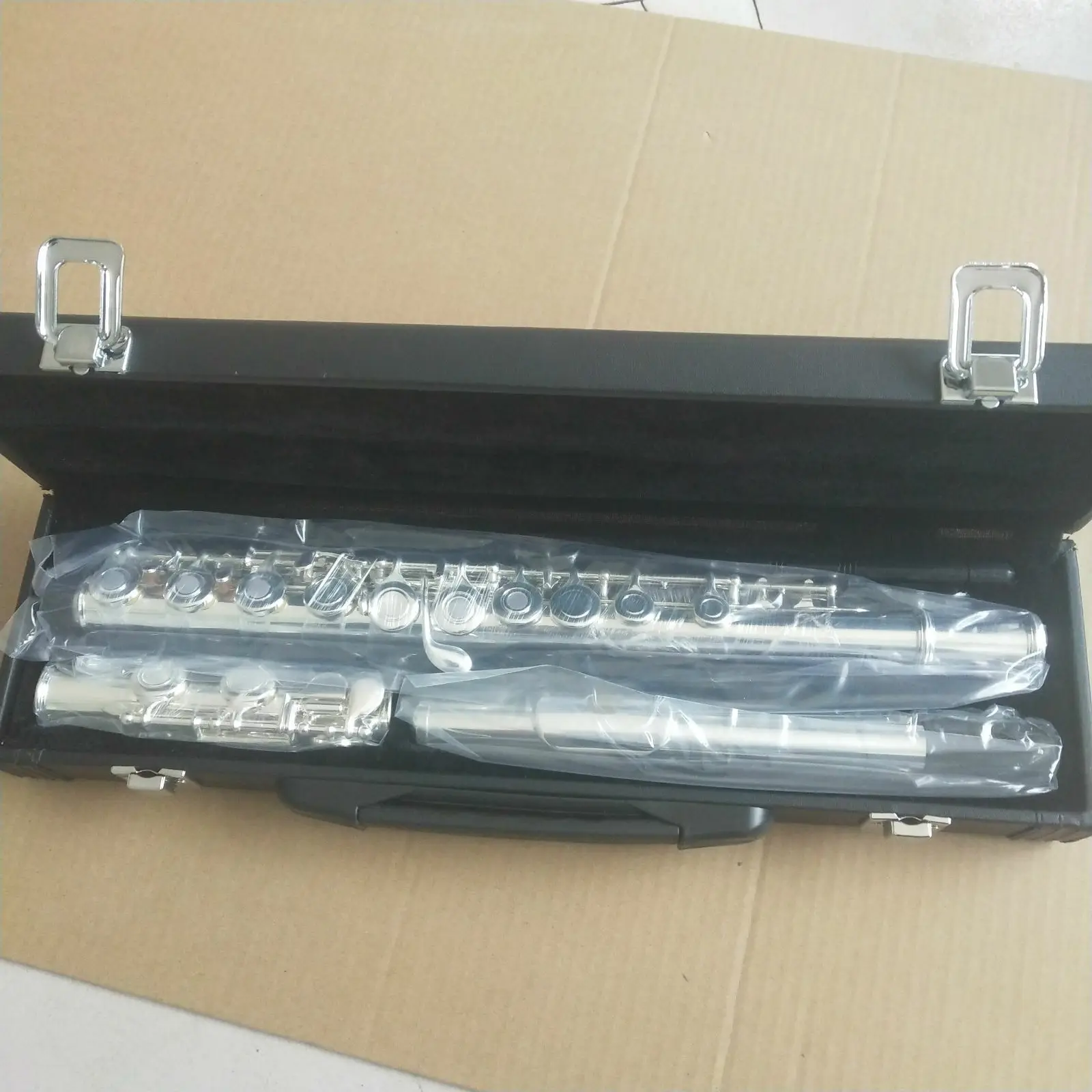 Excellent Flute with case 16 open hole silvering C tone E key White copper
