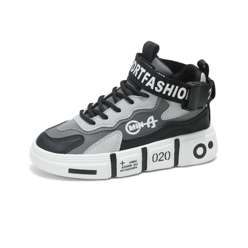 حذاء رياضي جلد فاخر للأولاد