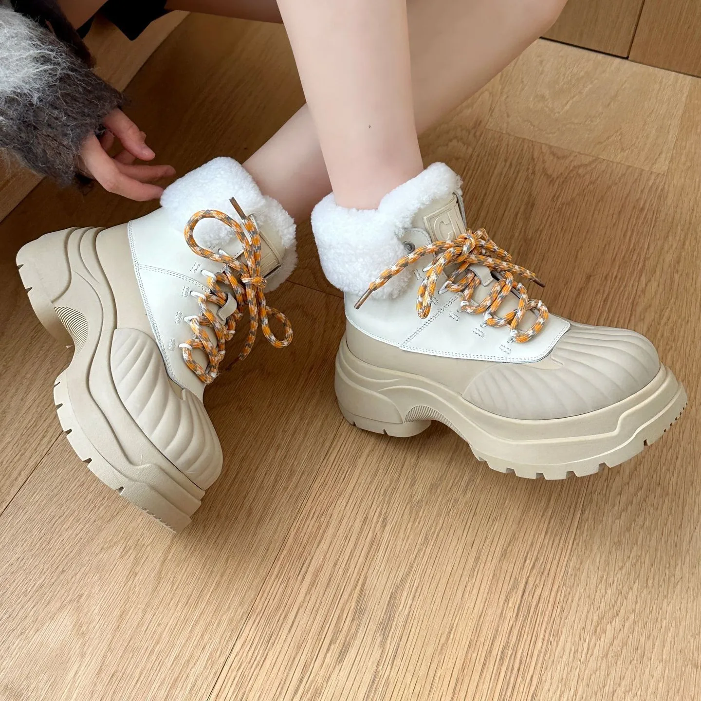 

Genuine leather Platform Winter Sneakers Women Warm Fur Shoes High Top Snow Boots Shoes 2023 New Female Warm Padded Boots