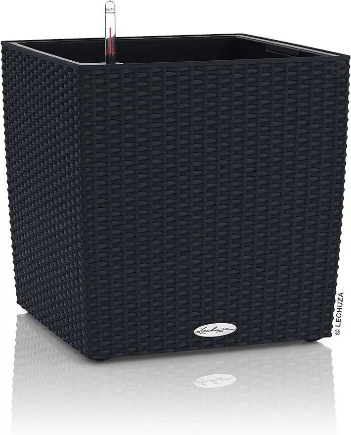 

Lechuza 15393 Cube коттедж 50 Self-цветочный горшок с системой полива для внутреннего и наружного использования, 20 дюймов x 20 дюймов x 20 дюймов, графитовый черный, плетеная отделка