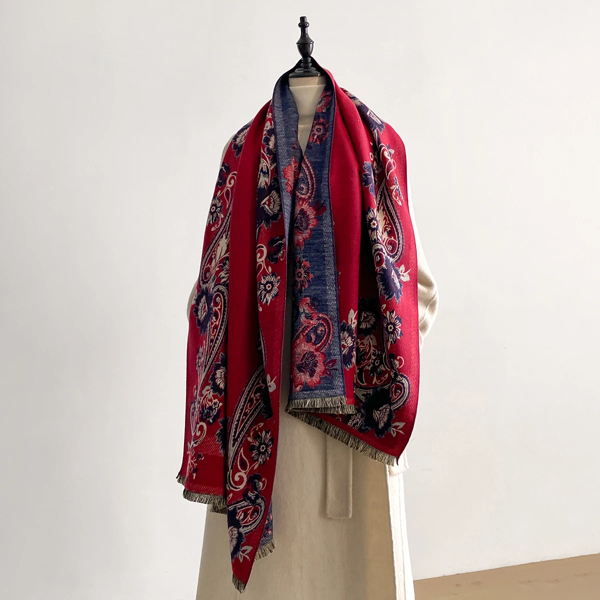 Sciarpa da donna in finto cashmere di lusso ispessito – Scialle avvolgente in jacquard invernale ultra morbido con eleganti motivi floreali 5