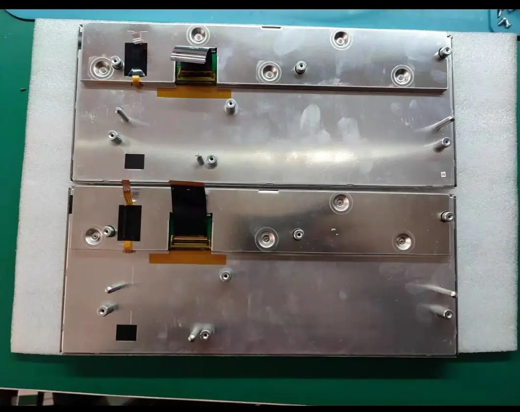 FAW Ƽ T77 ú LCD ÷ ȭ
